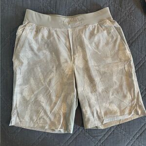 Men’s Grey Lululemon Shorts Size Medium